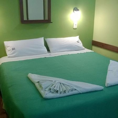 Hotel San Martin Реконкиста Экстерьер фото